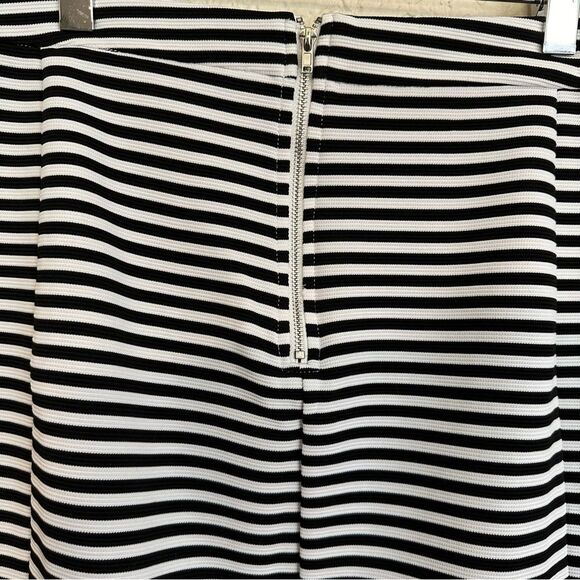 41 Hawthorne Black Striped Pencil Skirt Size Medium‎ - Picture 11 of 14
